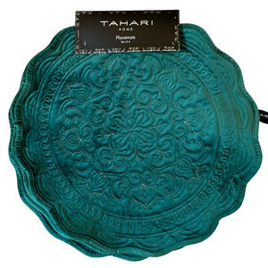 Tahari Medallion Christmas Green Velvet Velour Placemat Set Round 16" Luxury NEW